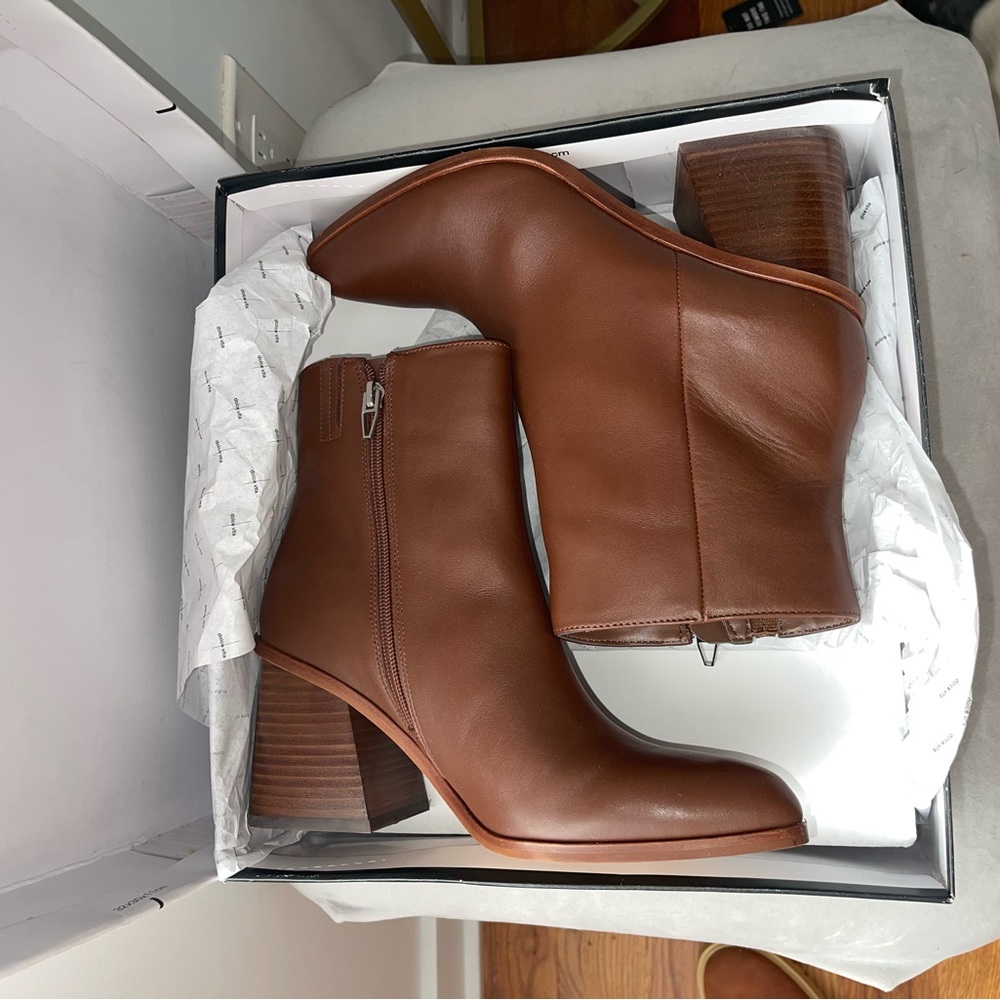Brand new dolce vita ankle booties